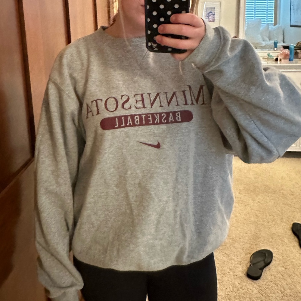 Nike University of Minnesota Basketball Sweatshirt (M)